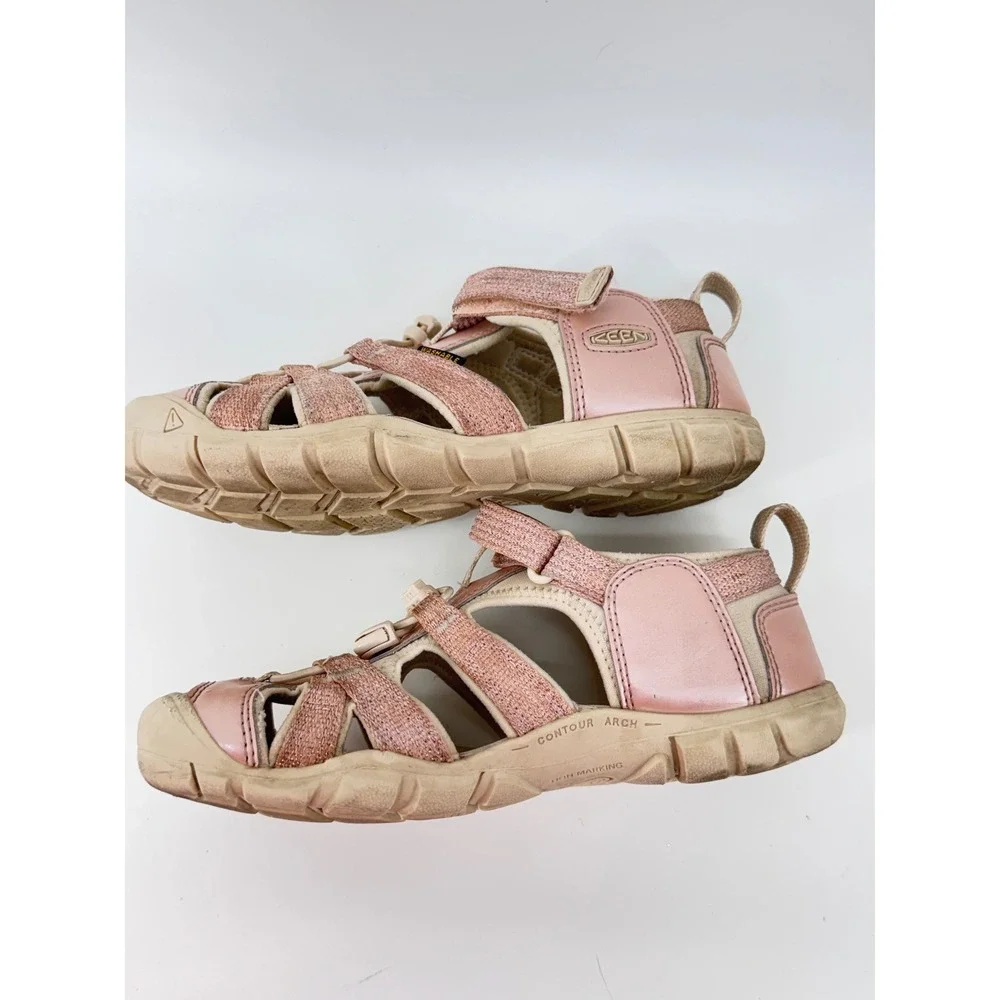 Keen Sandals Kids Size 2 Pink Waterproof Outdoor Sport Seacamp CNX Shoes